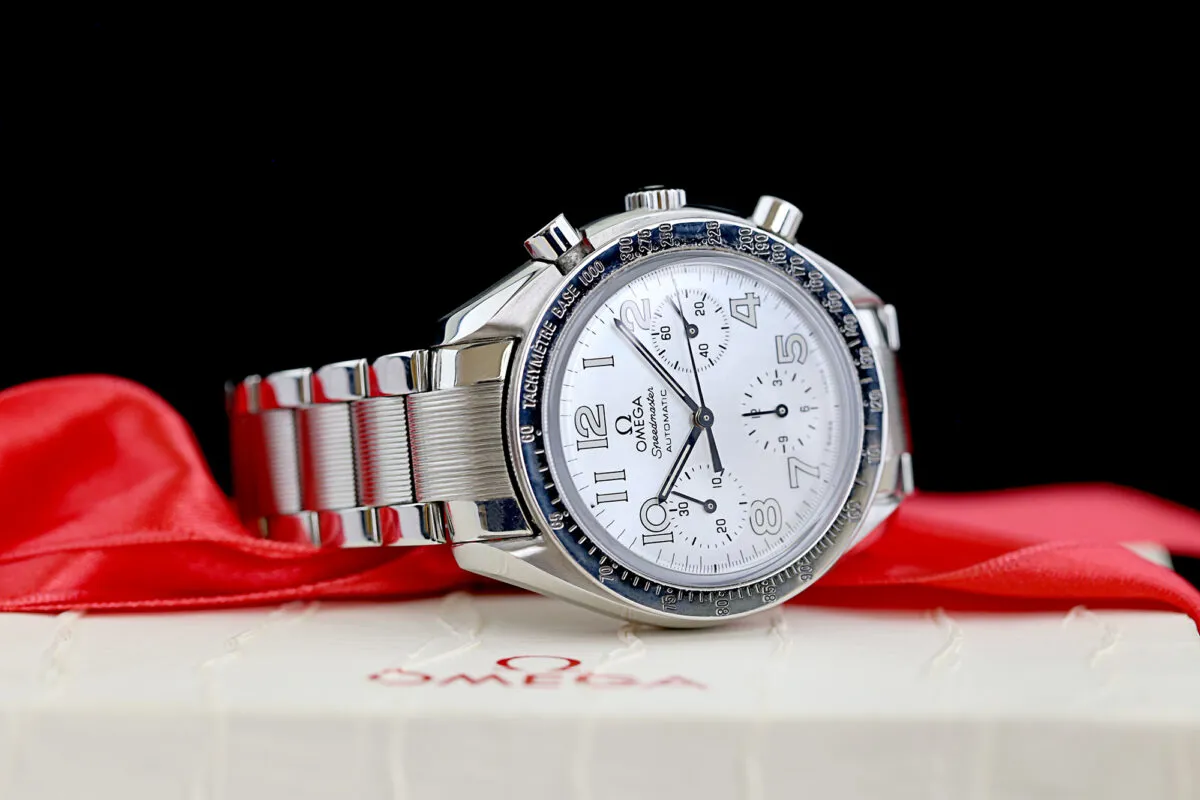 Omega Speedmaster 3834.70.36 39mm Stahl White 10