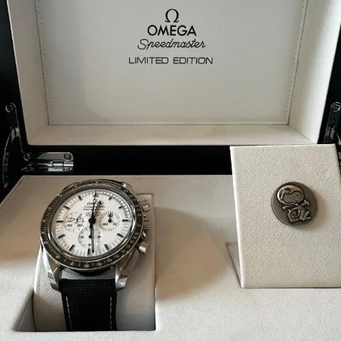 Omega Speedmaster Moon watch 311.32.42.30.04.003 42mm Steel White