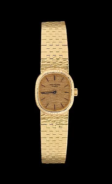 Patek Philippe Ellipse 17mm Yellow gold Champagne