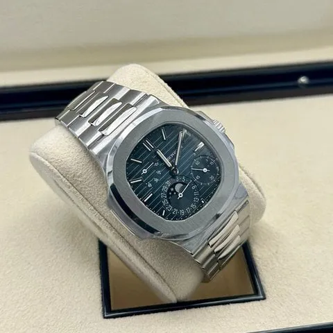 Patek Philippe Nautilus Moonphase 5712/1A-001 40mm Stainless steel Blue