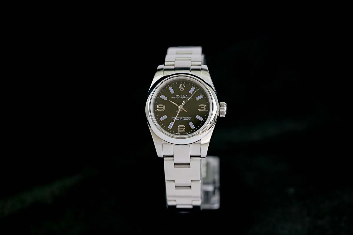 Rolex Oyster Perpetual 26 176200 17mm Stahl Schwarzes