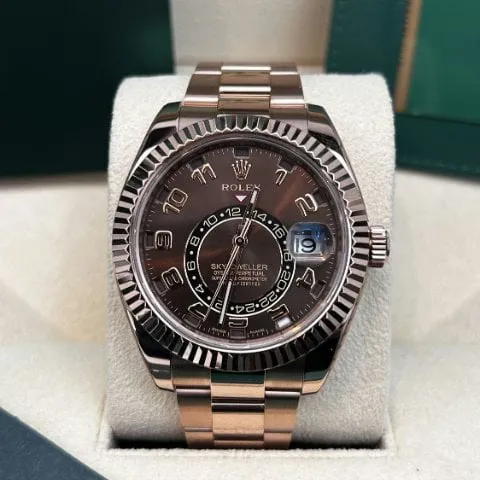 Rolex Sky-Dweller 326935 42mm Rose gold Brown