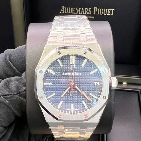 Audemars Piguet Royal Oak 15500ST.OO.1220ST.01 41mm Stainless steel Blue