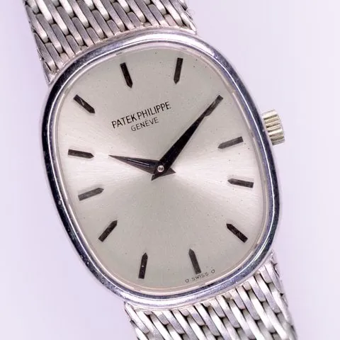 Patek Philippe Golden Ellipse 4226 23mm White gold Silver