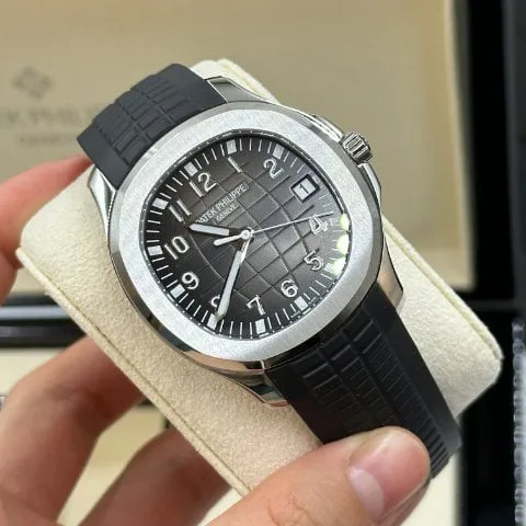 Patek Philippe Aquanaut 5167A-001 40mm Stainless steel Black