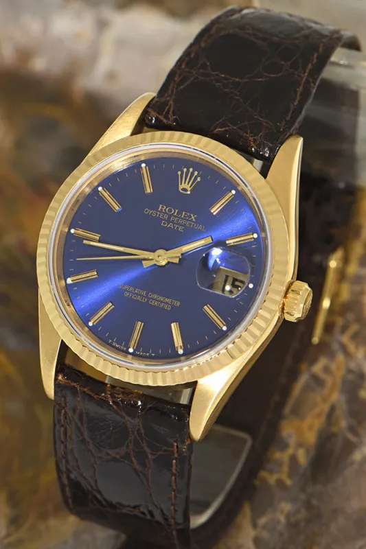 Rolex Oyster Perpetual Date 15238 34mm Yellow gold Blue 1