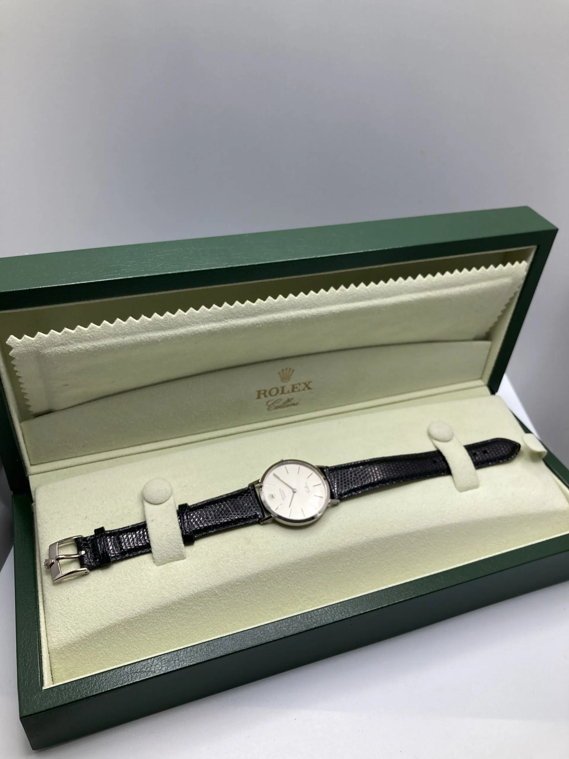 Rolex Cellini 4112 34mm Yellow gold Silver 6