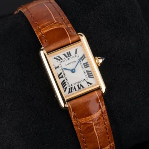 Cartier Tank W1529856 29.5mm Yellow gold White