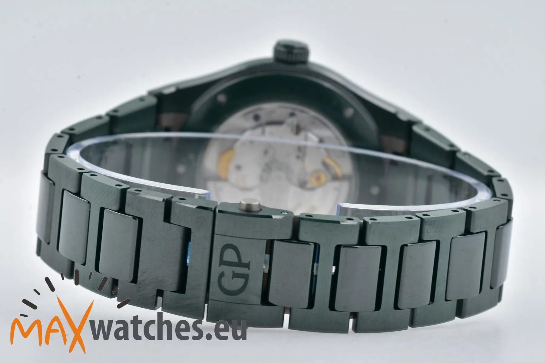 Girard-Perregaux Laureato 81005-32-3080-1CX 38mm Ceramic Green 6