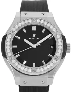 Hublot Classic Fusion Quartz 581.NX.1171.RX.1104 Titanium Black