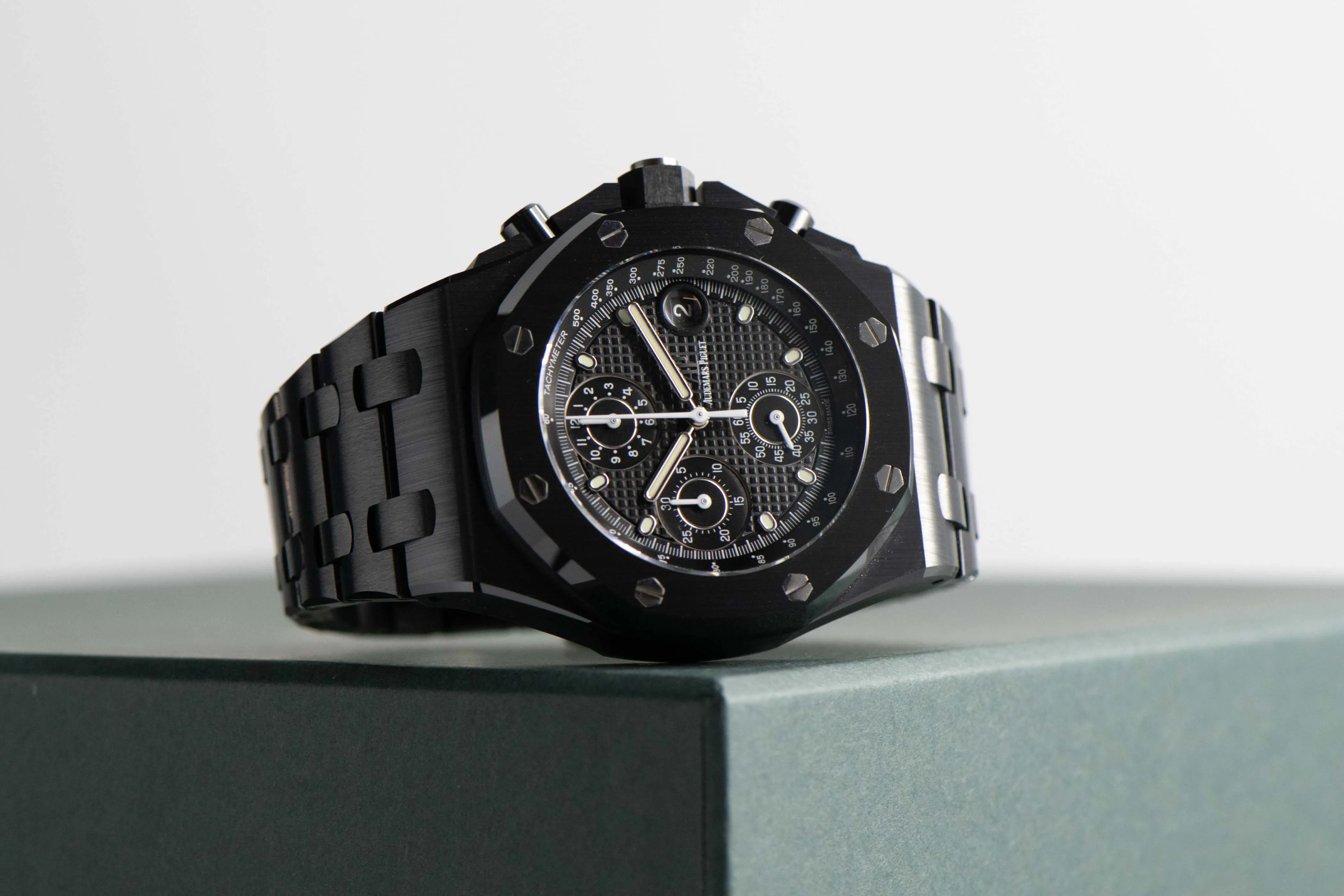 Audemars Piguet Royal Oak Offshore 26238CE.OO.1300CE.01 42mm Ceramic Black 2