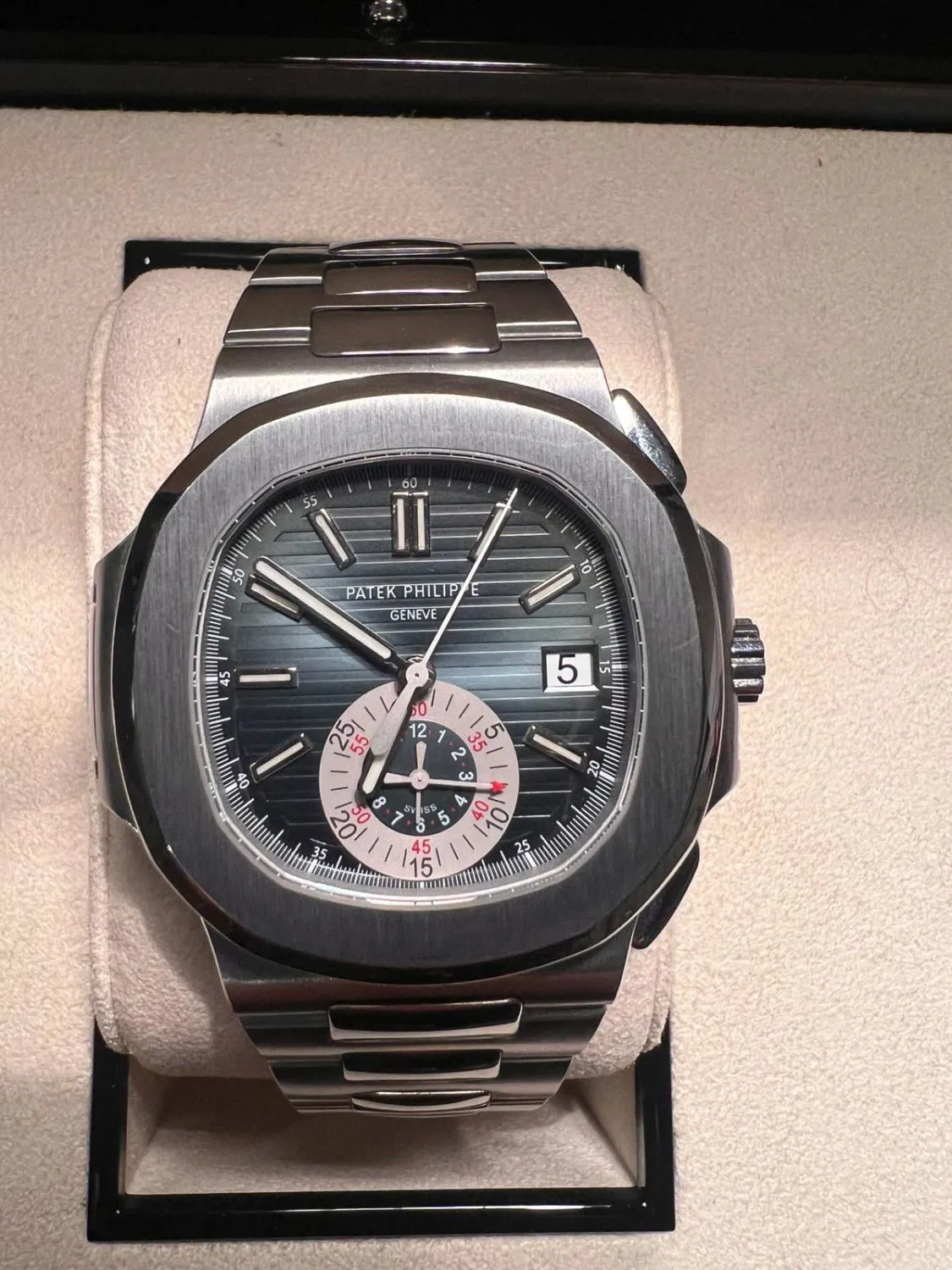 Patek Philippe Nautilus 5980/1A 40.5mm Stainless steel Gray