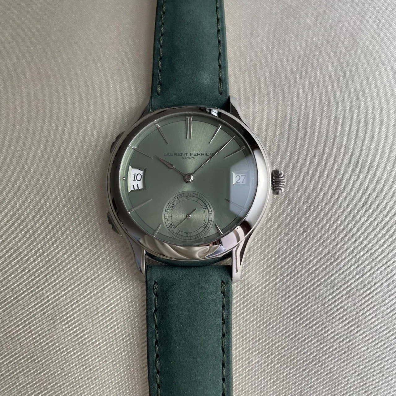 Laurent Ferrier Classic LCF007.T1.V8G 41mm Grade 5 titanium Green