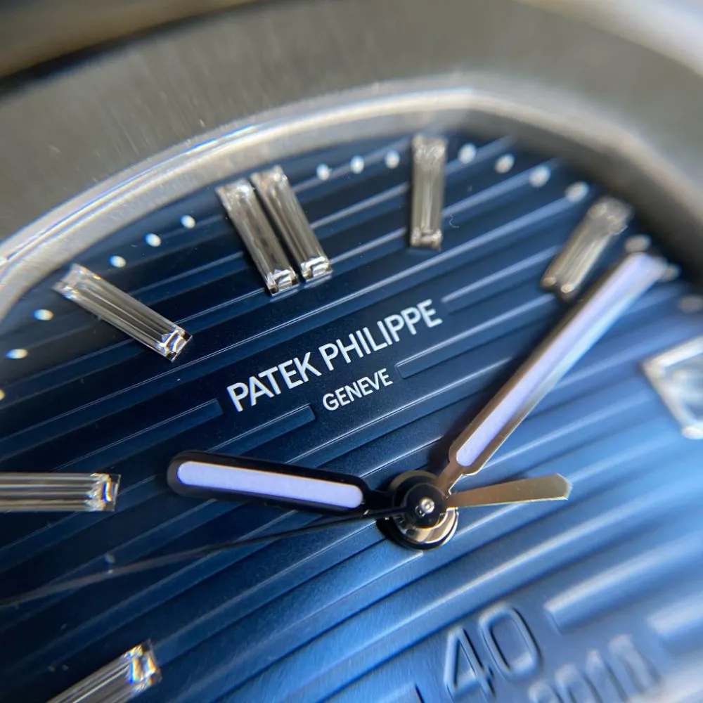 Patek Philippe Nautilus 5711/1P-001 40mm Platinum Blue 7