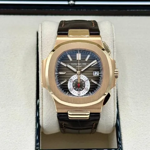 Patek Philippe Nautilus 5980R-001 40.5mm Rose gold Brown