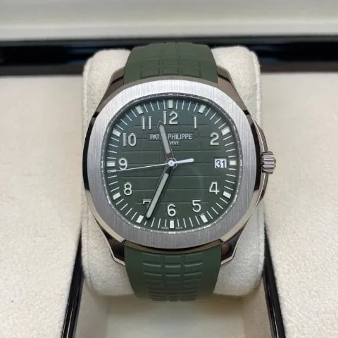 Patek Philippe Aquanaut 5168G-010 42mm White gold Green