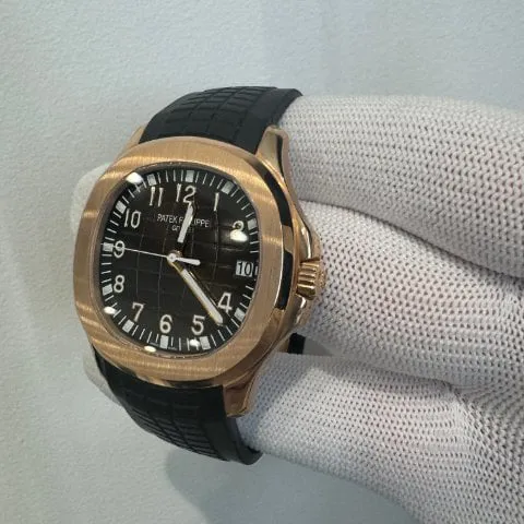 Patek Philippe Aquanaut 5167R 40mm Rose gold Brown