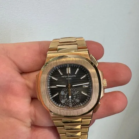 Patek Philippe Nautilus 5980/1R-001 39mm Rose gold Black