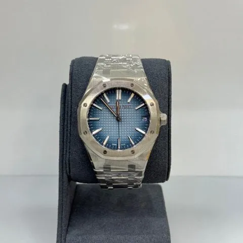 Audemars Piguet Royal Oak 15510BC.OO.1320BC.02 41mm White gold Blue