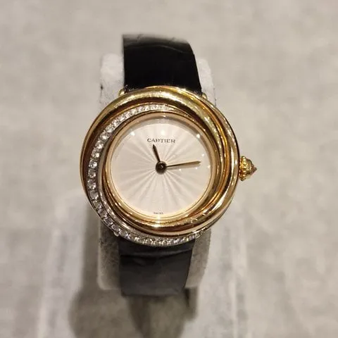 Cartier Trinity 2357 27mm Yellow gold White