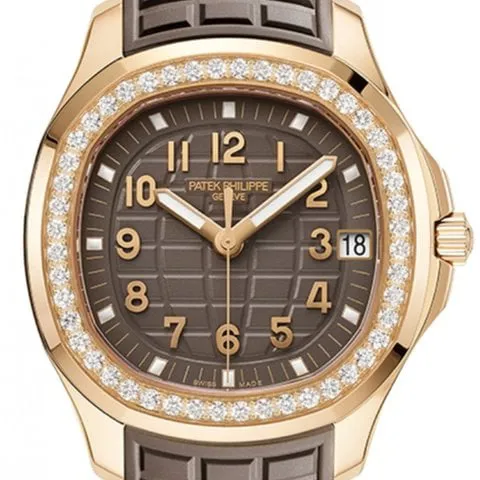 Patek Philippe Aquanaut 5268/200R-010 39mm Rose gold Brown