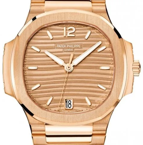 Patek Philippe Nautilus 7118/1R-010 35mm Rose gold Brown