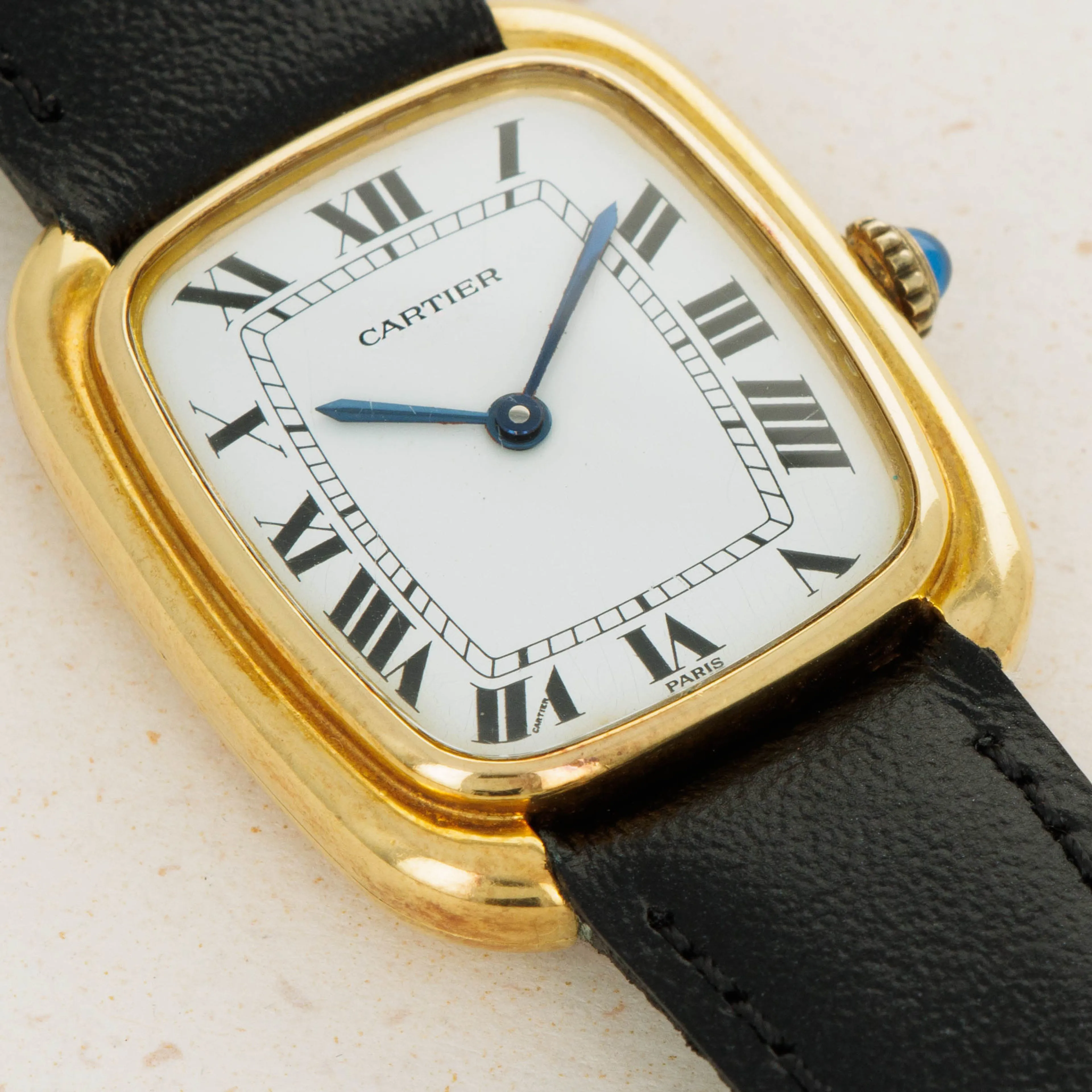 Cartier Gondole 17010 31mm Yellow gold White 1