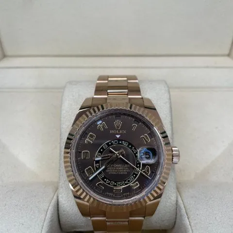 Rolex Sky-Dweller 326935 42mm Rose gold Brown