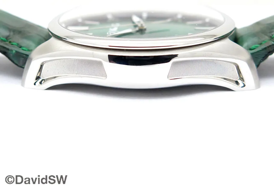 H. Moser & Cie. Pioneer 3200-1202 43mm Stainless steel Green 5