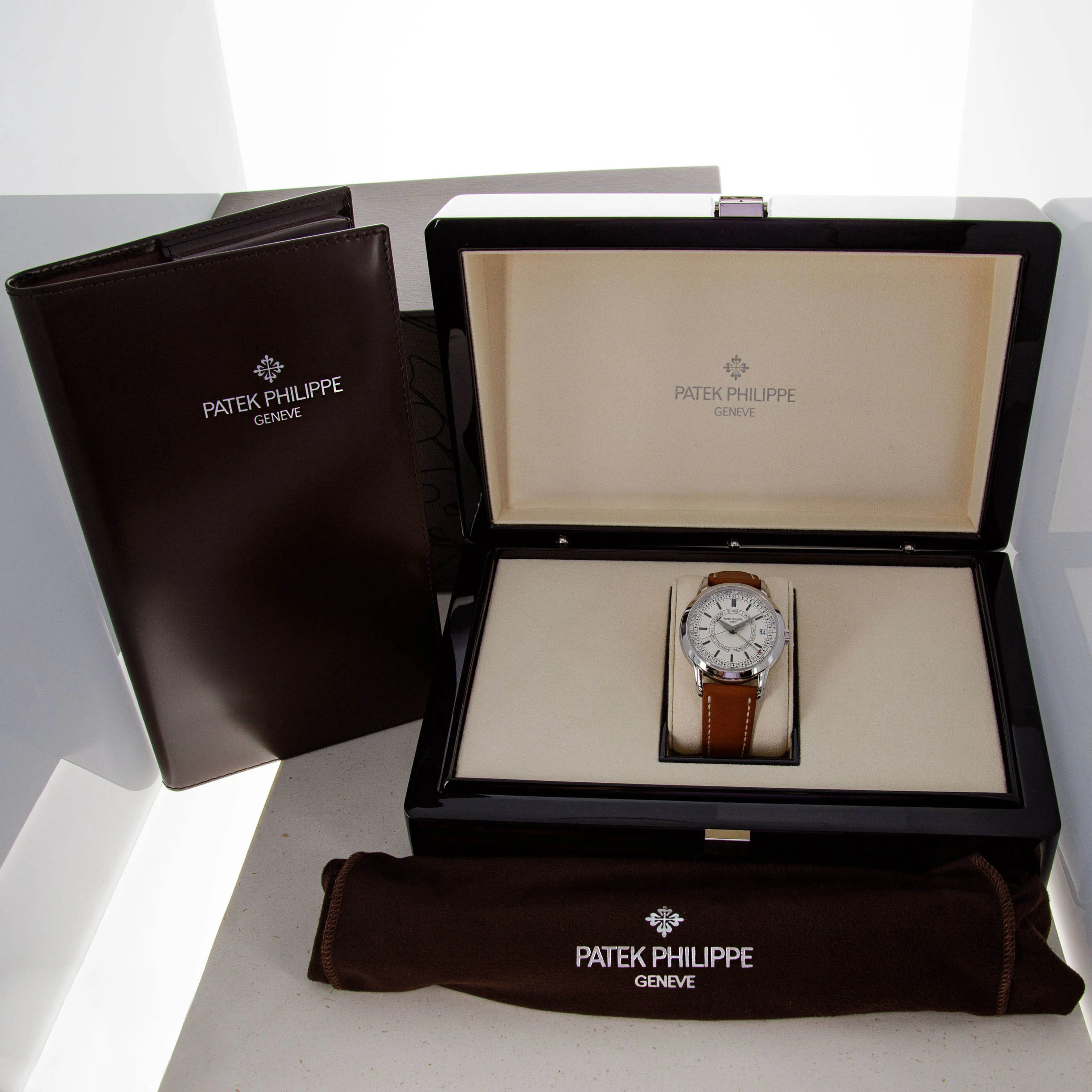 Patek Philippe Calatrava 5212A 40mm Stainless steel White 14