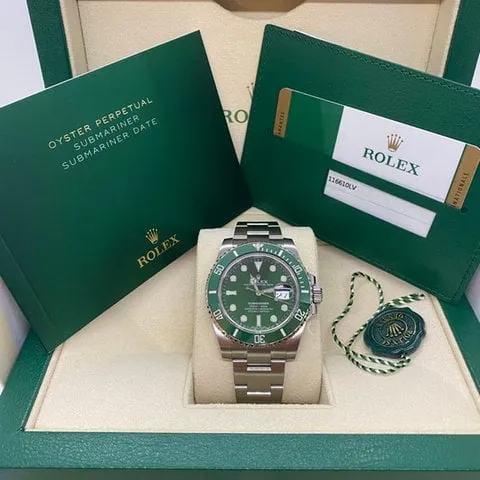 Rolex Submariner 116610LV 40mm Steel Green