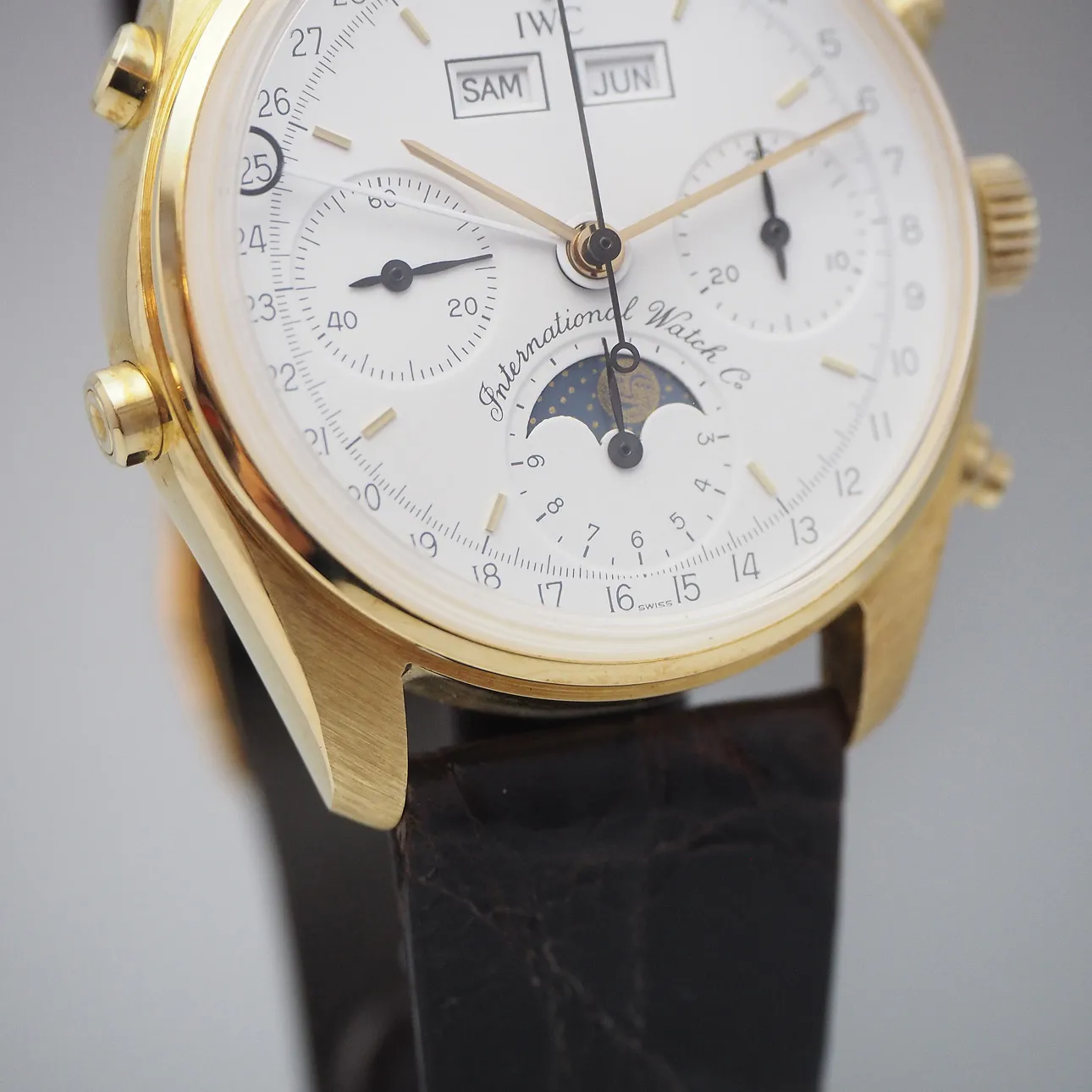 IWC Triple Calendar Moon 3710 36mm Yellow gold 4