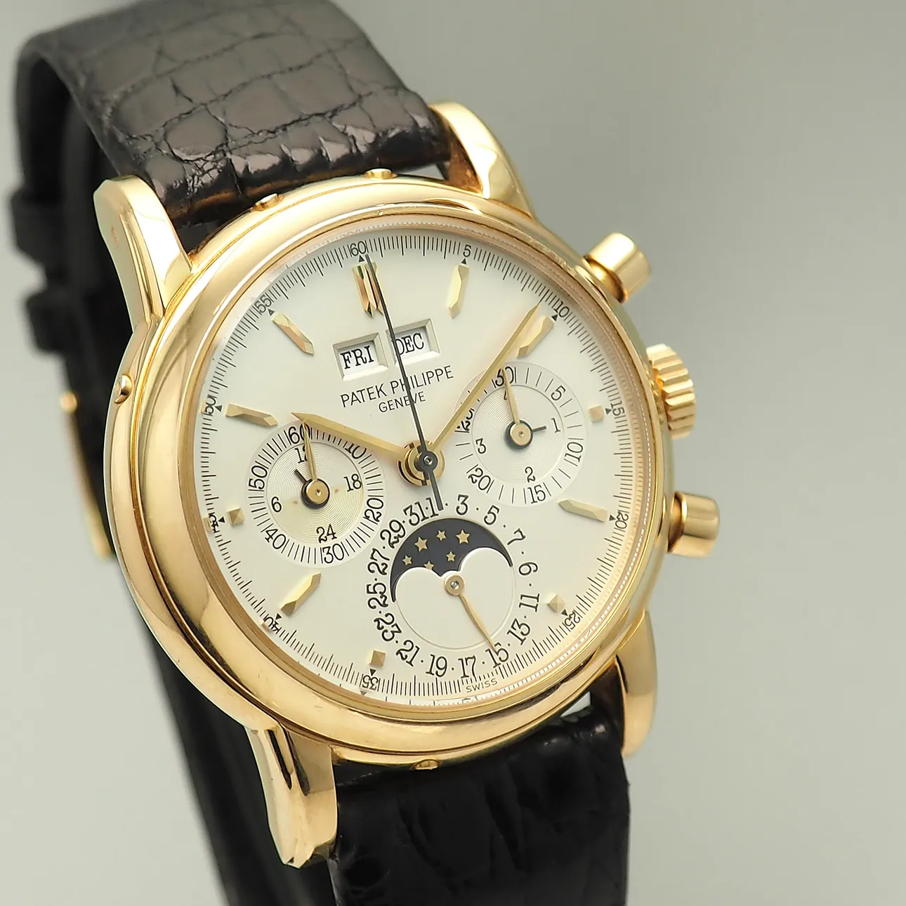 Patek Philippe Perpetual Calendar Chronograph 3970E 36mm Yellow gold 3