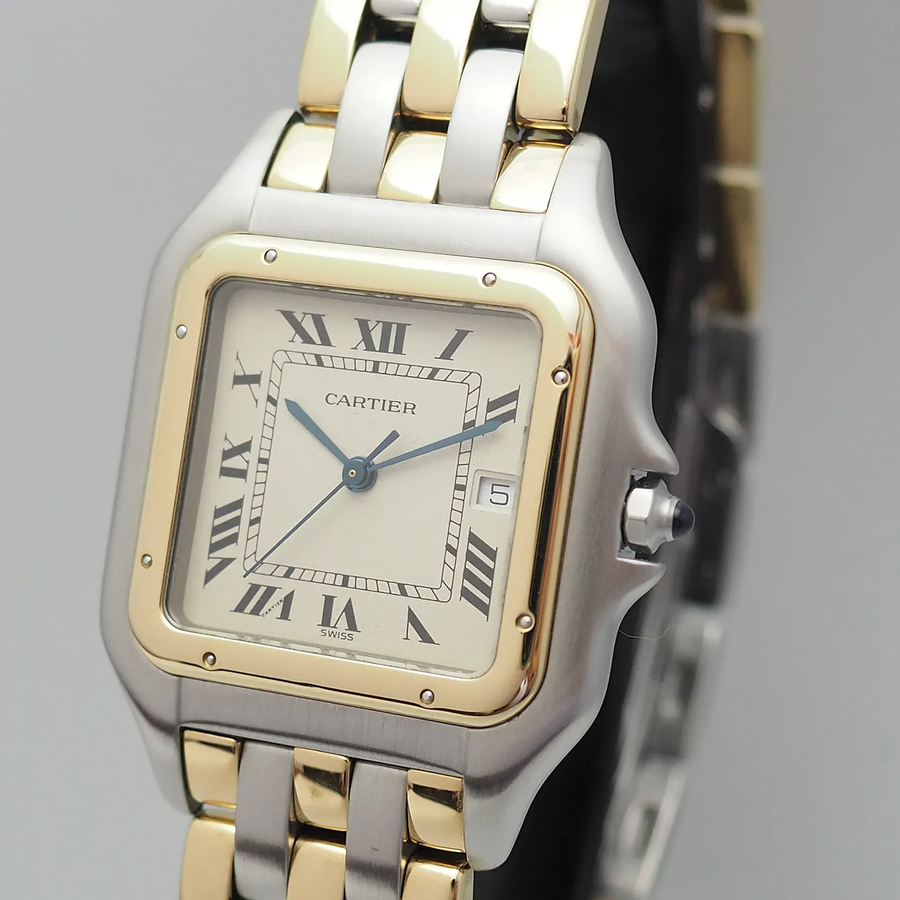 Cartier Panther 187957 29mm Yellow gold