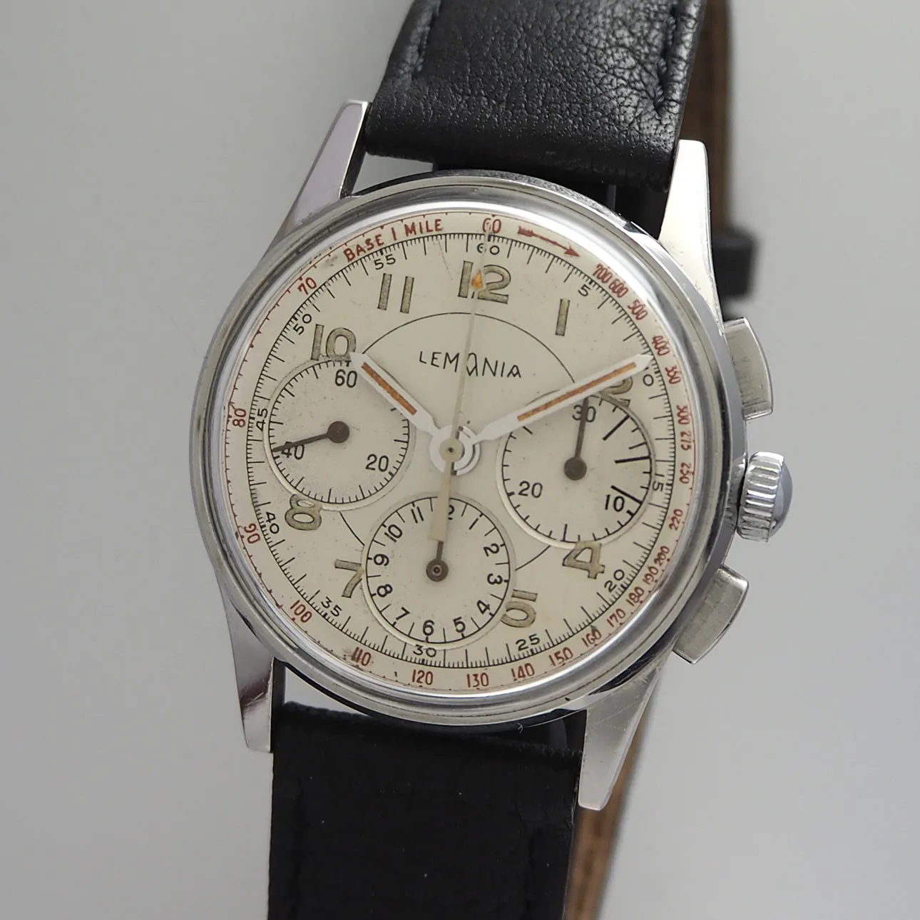 Lemania Chronograph 32mm Stahl Silber