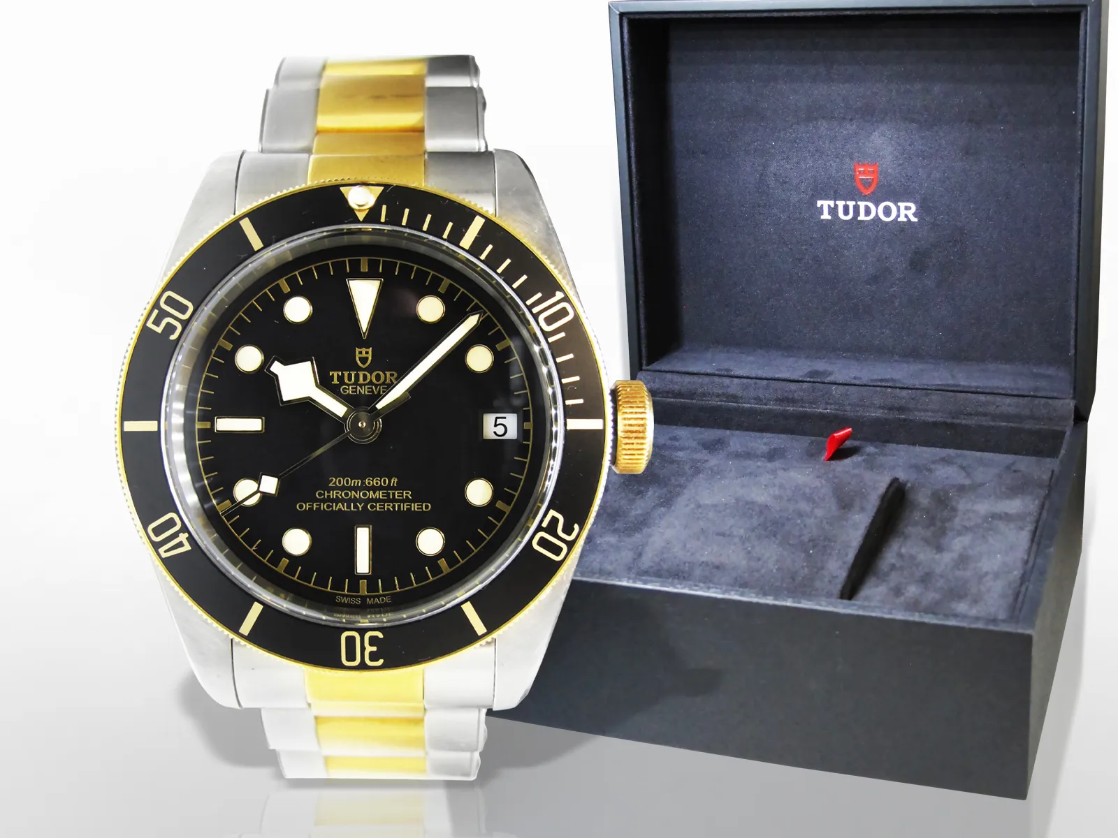 Tudor Black Bay 41mm Yellow gold and stainless steel Black