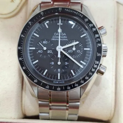 Omega Speedmaster Moon watch 3570.50.00 42mm Steel Black