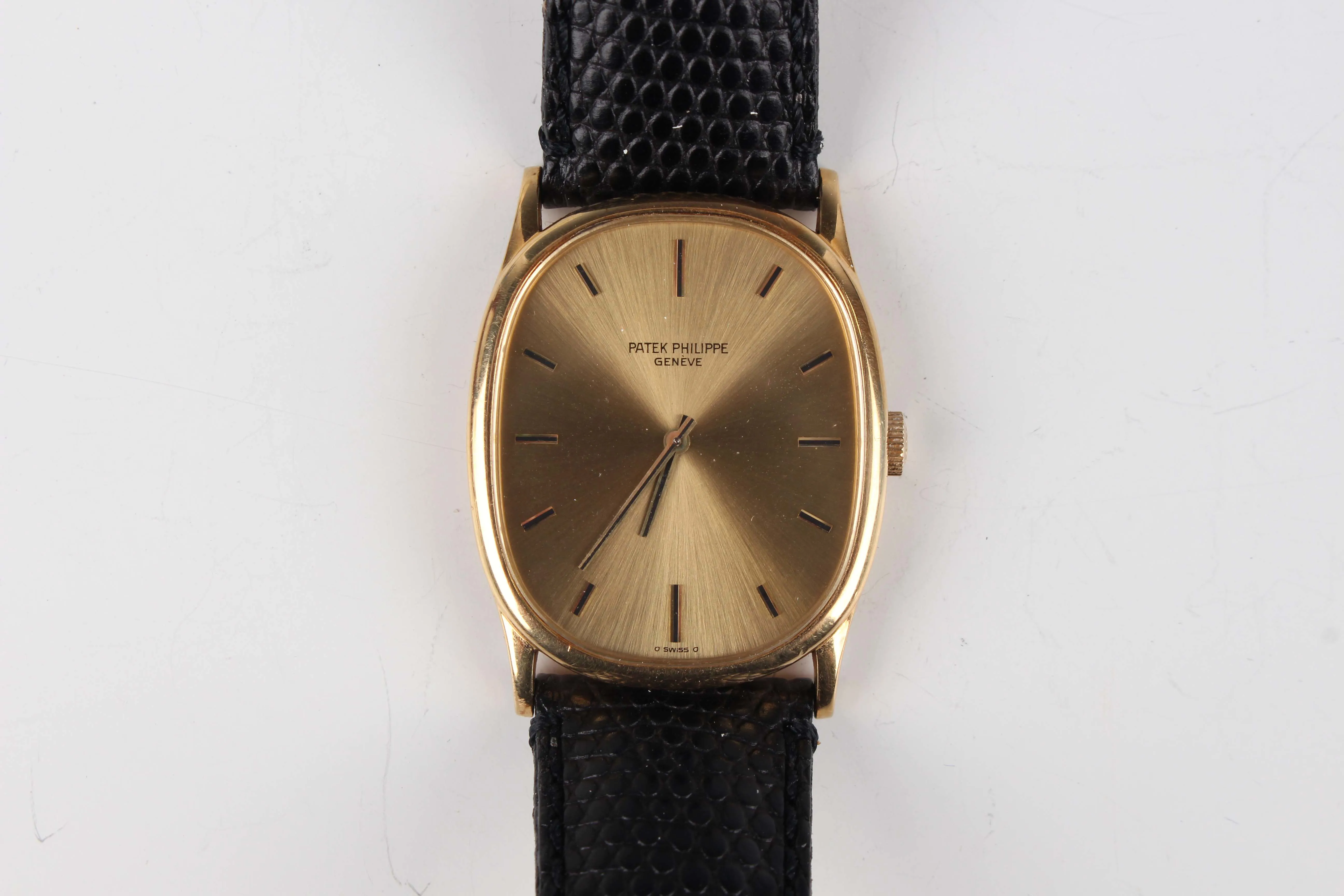 Patek Philippe Ellipse 3846 27mm Yellow gold Gilt