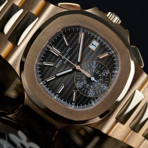 Patek Philippe Nautilus 5980/1R-001 40.5mm Rose gold Black