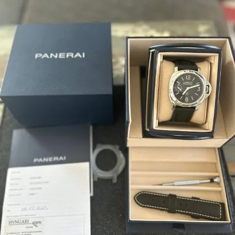 Panerai Luminor PAM01084 44mm Stainless steel Black