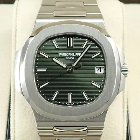 Patek Philippe Nautilus 5711/1A-014 40mm Stainless steel Green