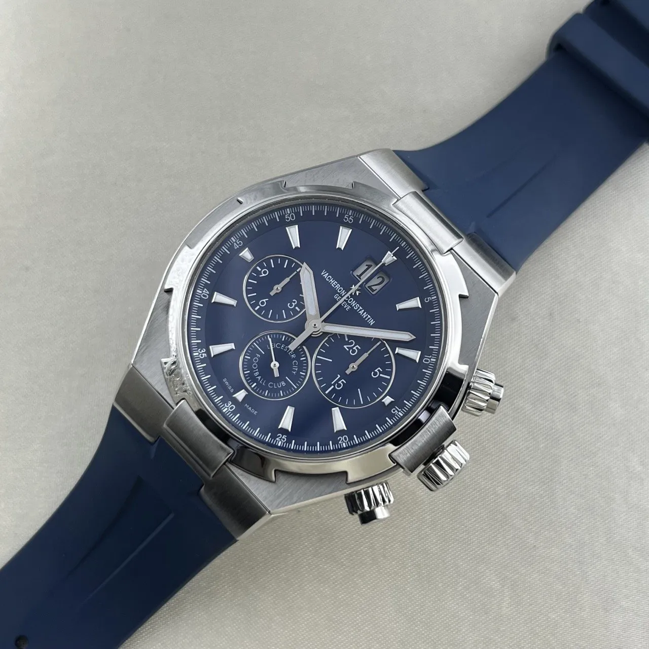 Vacheron Constantin Overseas 49150/000A-B224 42mm Stainless steel Blue 3