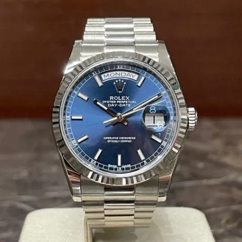 Rolex Day-Date 36 118239 36mm White gold Blue