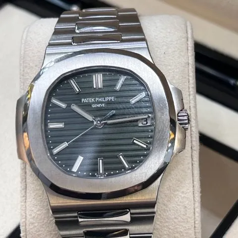 Patek Philippe Nautilus 5711/1A-014 40mm Steel Green