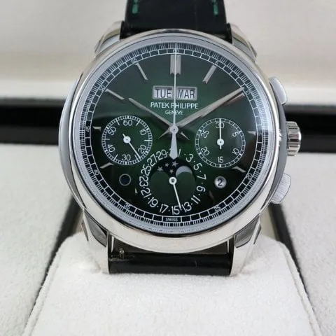 Patek Philippe Perpetual Calendar Chronograph 5270P-014 41mm Platinum Green