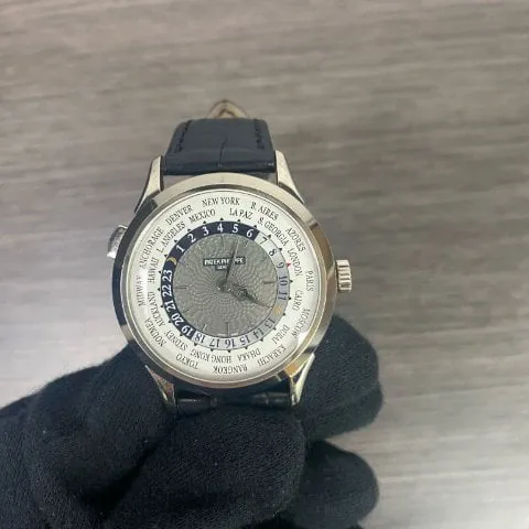 Patek Philippe World Time 5230G-001 38.5mm White gold Gray