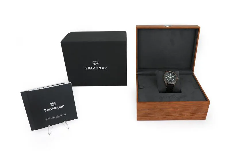 TAG Heuer Autavia WBE5190 43mm Bronze Black 4