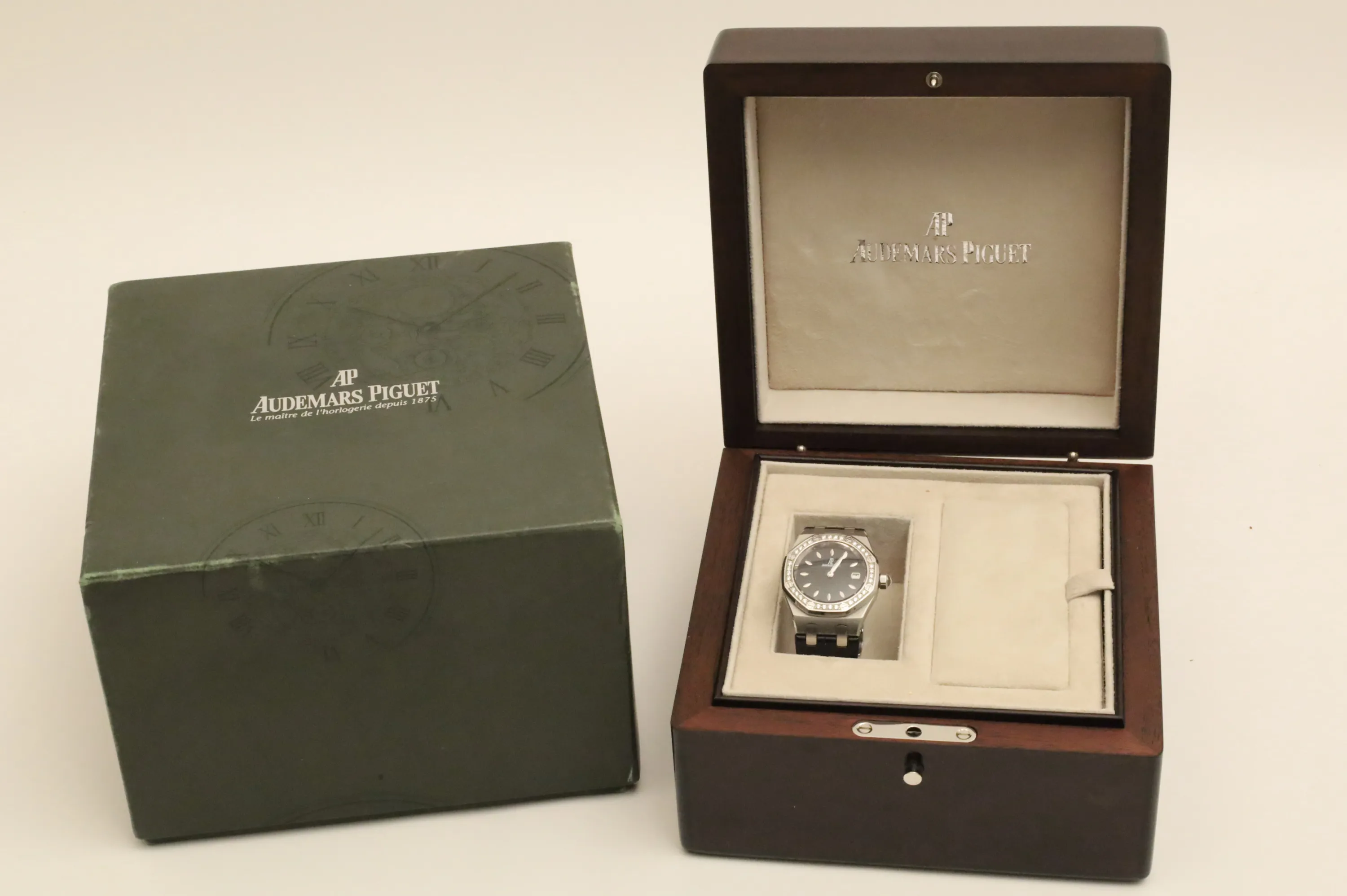 Audemars Piguet Royal Oak 33mm Stainless steel and diamond-set Black 1