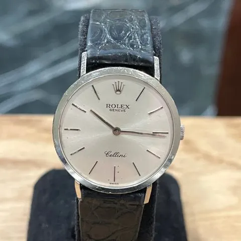 Rolex Cellini 4112 32mm Yellow gold Silver