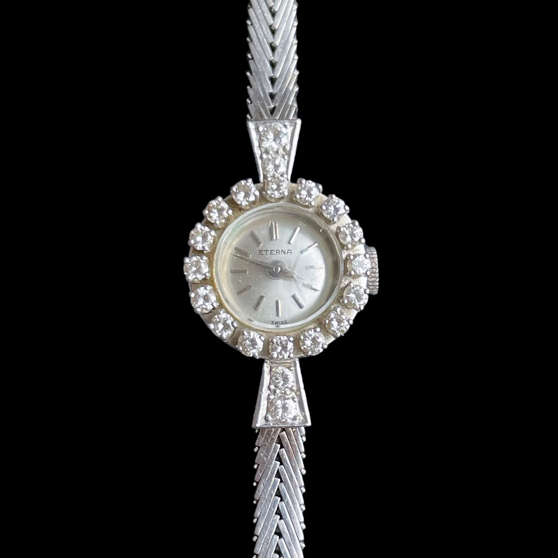 Eterna 19mm White gold